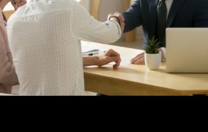 What is the Difference Between SCM and CRM